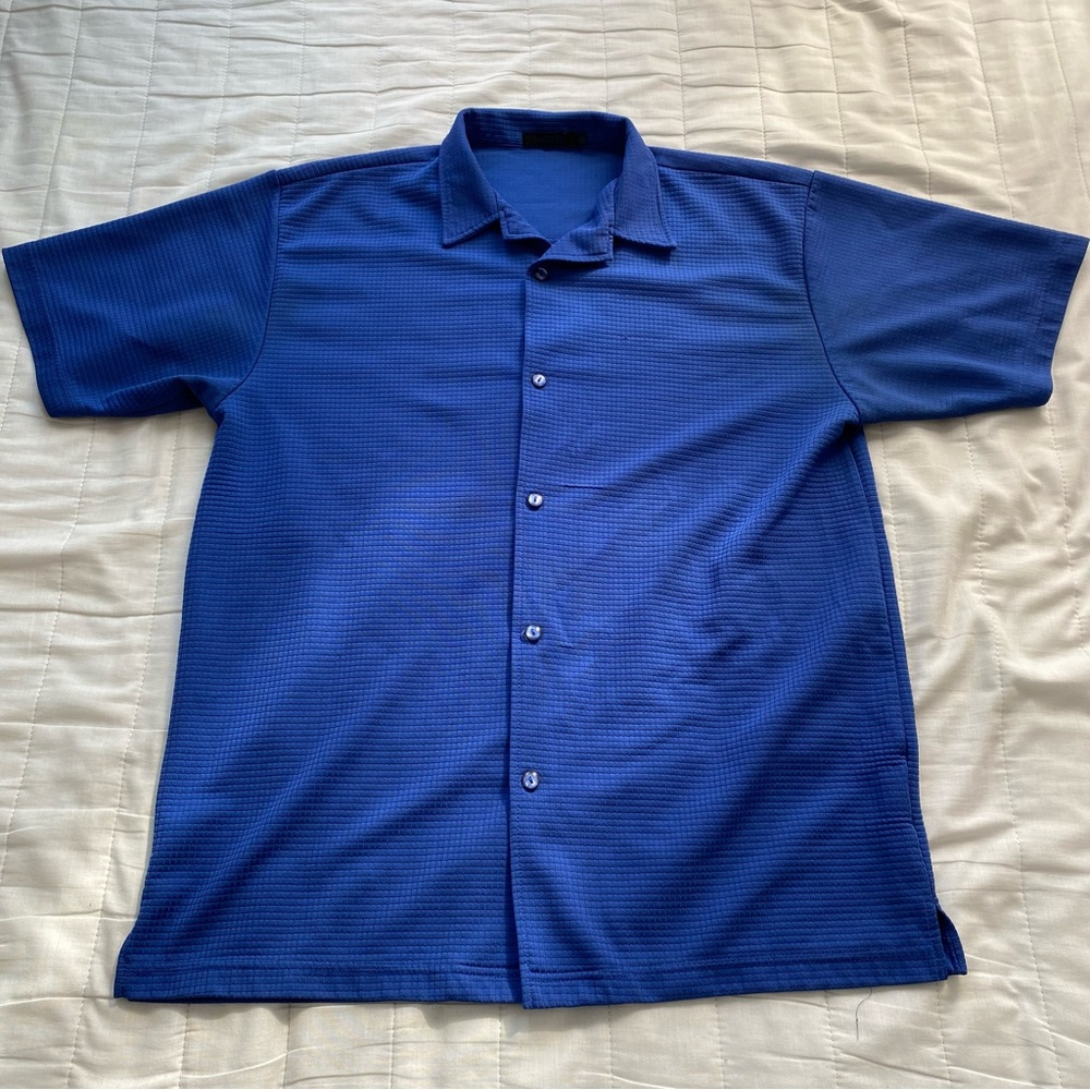 Men's Blue Short-Sleeve Button Shirt
